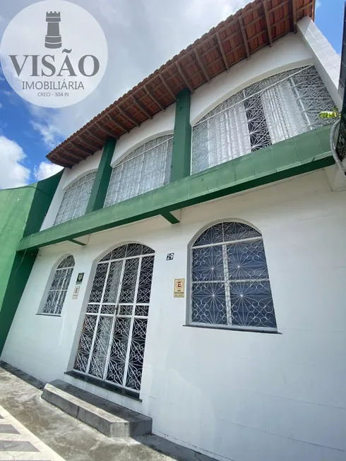 Foto 1 de Imóvel Comercial com 4 Quartos à venda, 180m² em Dom Pedro I, Manaus