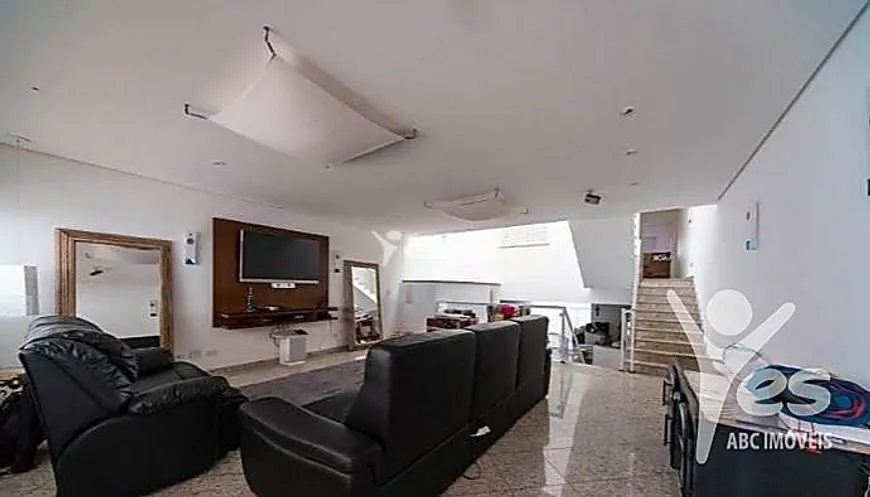 Foto 1 de Casa com 4 Quartos à venda, 323m² em Vila Bastos, Santo André