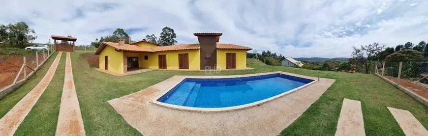 Foto 1 de Fazenda/Sítio com 3 Quartos à venda, 130m² em Ressaca, Ibiúna