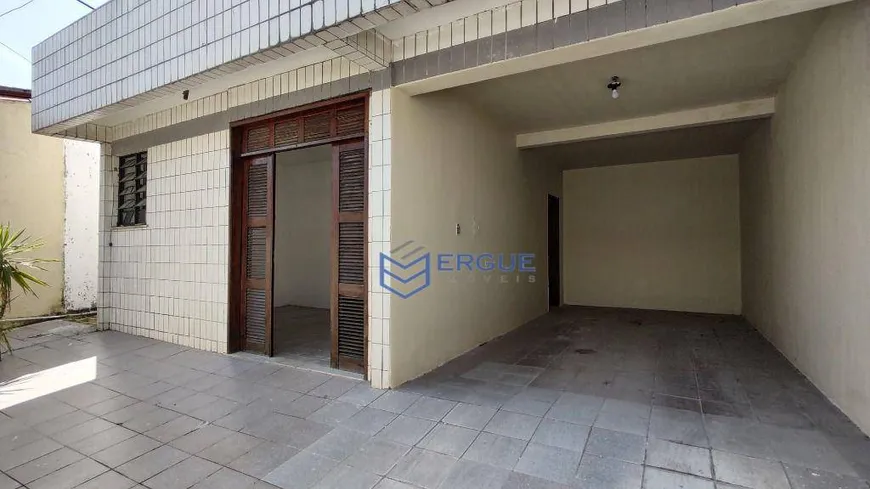 Foto 1 de Casa com 2 Quartos à venda, 294m² em Montese, Fortaleza