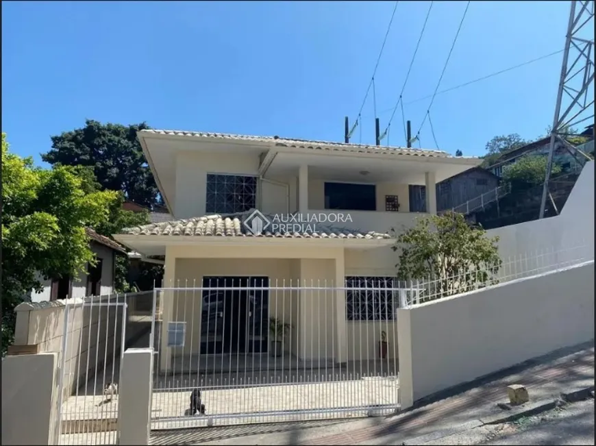 Foto 1 de Casa com 6 Quartos à venda, 234m² em Centro, Florianópolis