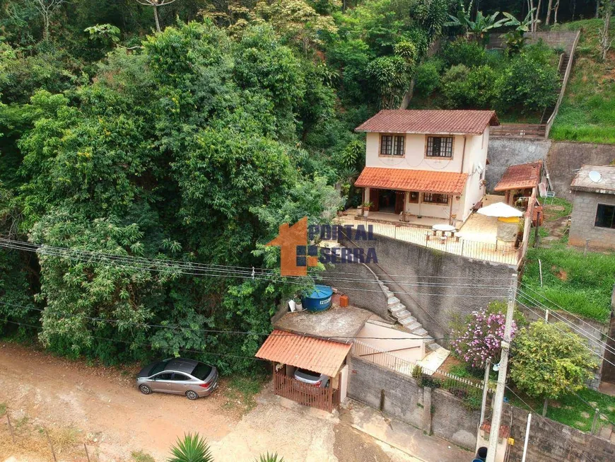 Foto 1 de Casa de Condomínio com 3 Quartos à venda, 115m² em Vale Feliz, Teresópolis