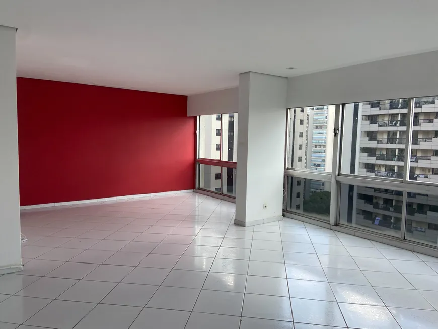 Foto 1 de Apartamento com 3 Quartos à venda, 240m² em Jardins, São Paulo