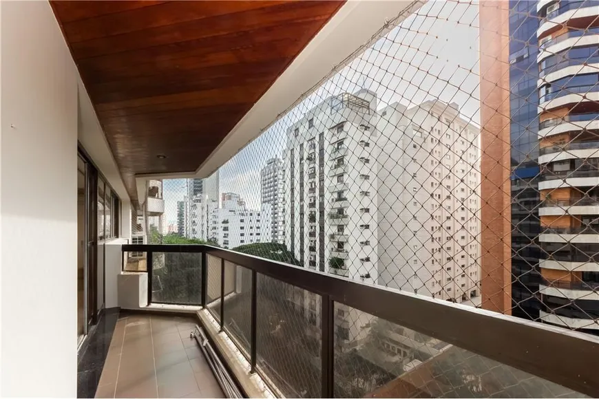 Foto 1 de Apartamento com 3 Quartos à venda, 158m² em Vila Nova Conceição, São Paulo