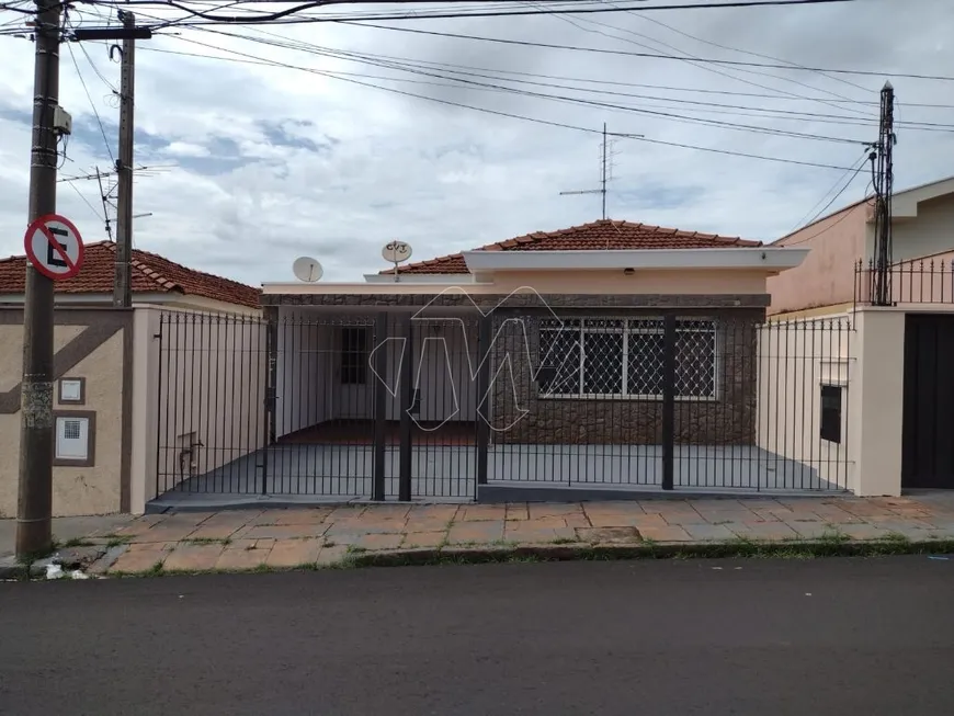 Foto 1 de Casa com 3 Quartos para alugar, 118m² em Centro, Araraquara