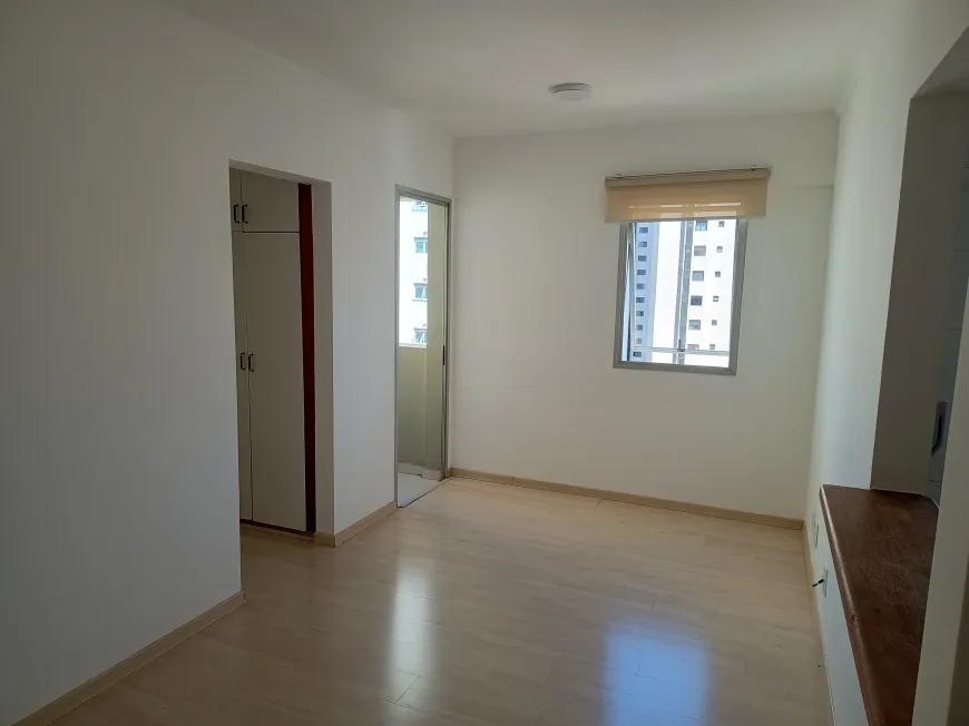 Foto 1 de Apartamento com 1 Quarto para alugar, 42m² em Aclimação, São Paulo