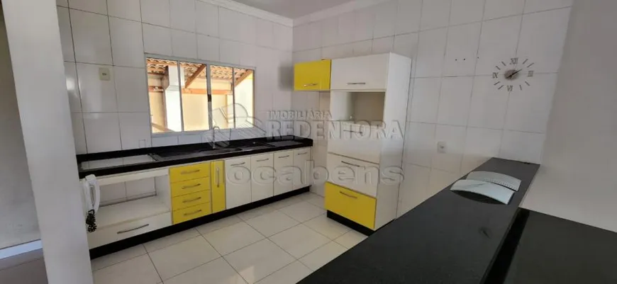 Foto 1 de Sobrado com 3 Quartos à venda, 120m² em Residencial Vila Flora, São José do Rio Preto