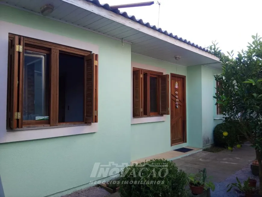 Foto 1 de Casa com 2 Quartos à venda, 47m² em Desvio Rizzo, Caxias do Sul