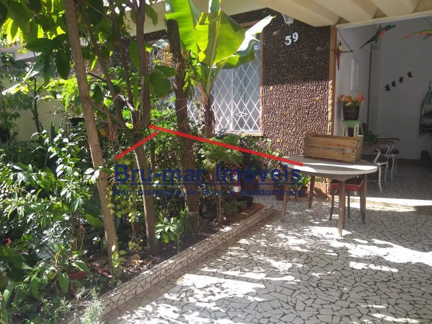 Foto 1 de Casa com 3 Quartos à venda, 200m² em Gonzaga, Santos