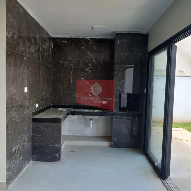 Foto 1 de Casa com 3 Quartos à venda, 177m² em Cidade Jardim, Uberlândia