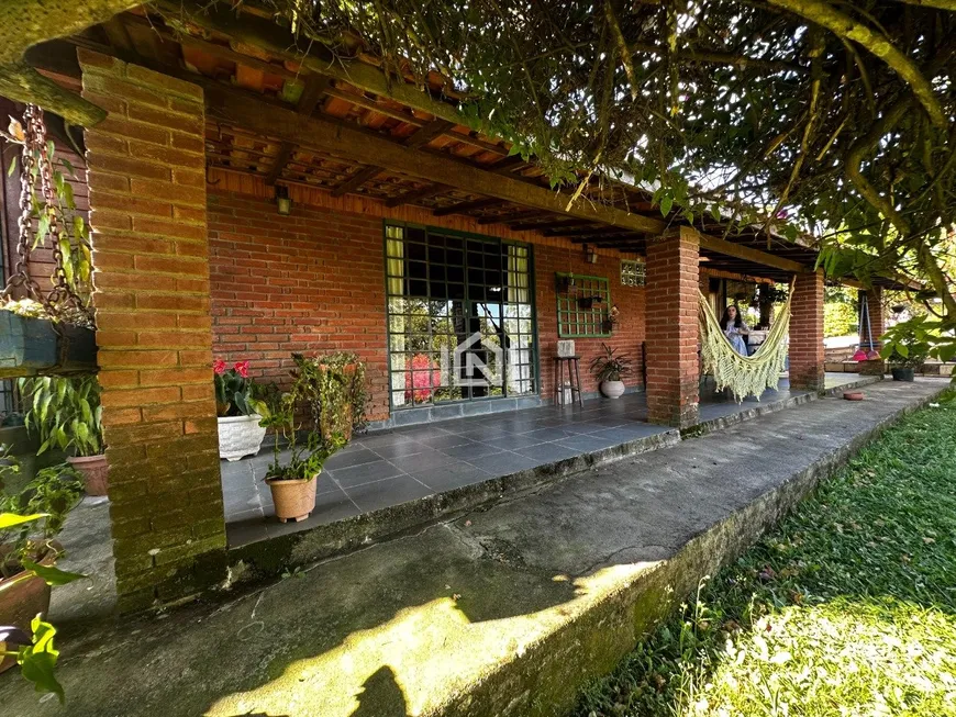 Foto 1 de Fazenda/Sítio com 4 Quartos à venda, 224m² em Caete Mailasqui, São Roque