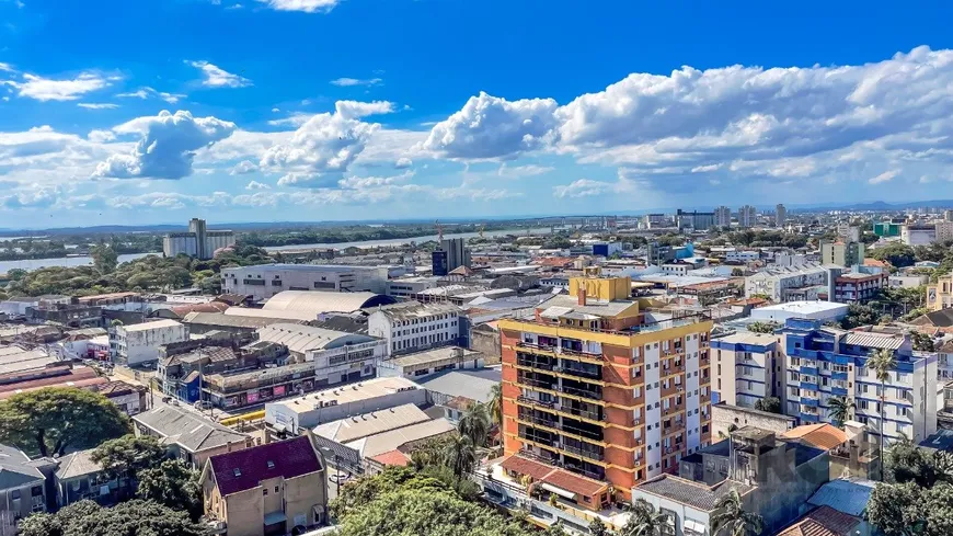 Foto 1 de Apartamento com 3 Quartos à venda, 108m² em Floresta, Porto Alegre