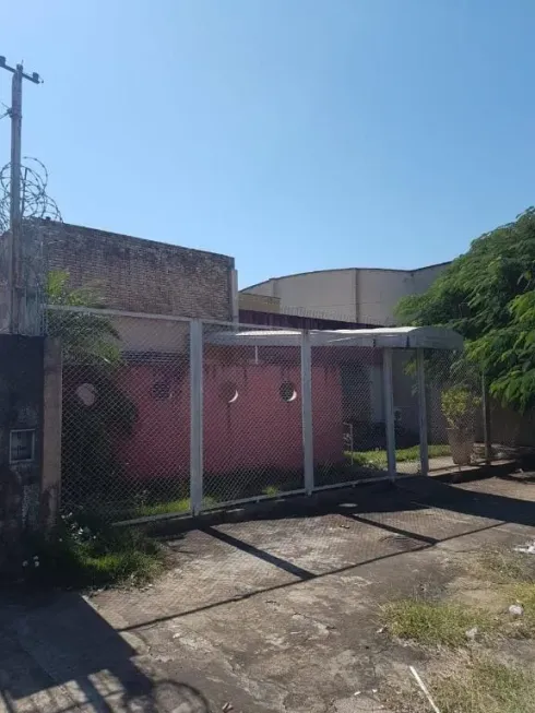 Foto 1 de Casa com 4 Quartos para venda ou aluguel, 450m² em Jardim Tatiani, Londrina