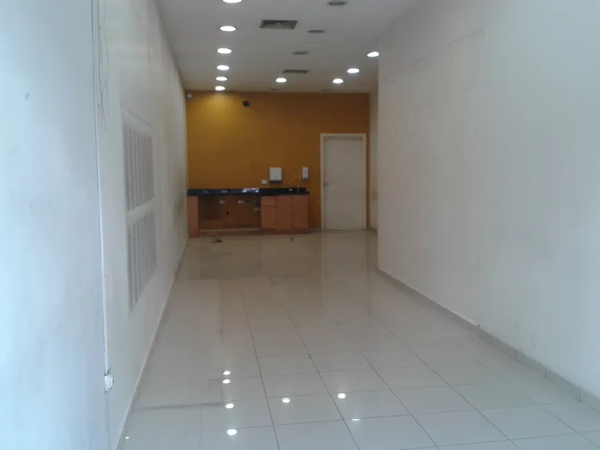 Foto 1 de Ponto Comercial para venda ou aluguel, 300m² em Pinheiros, São Paulo