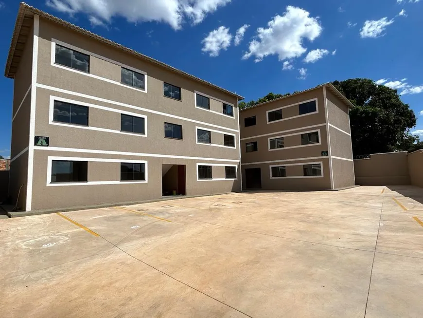 Foto 1 de Apartamento com 2 Quartos à venda, 54m² em Parque Estrela Dalva IX, Luziânia