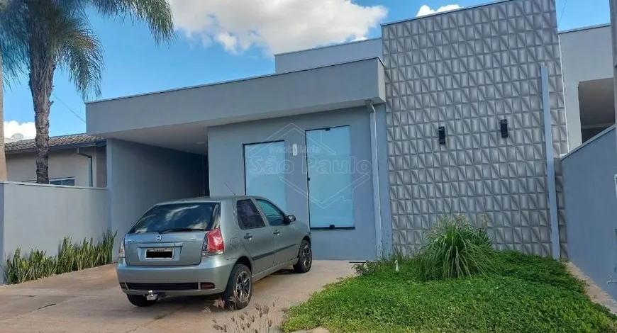 Foto 1 de Casa de Condomínio com 3 Quartos à venda, 160m² em Jardim Maria Luiza V, Araraquara