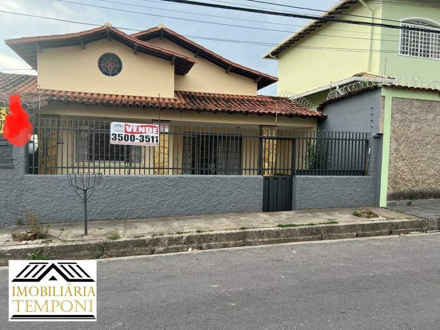 Foto 1 de Casa com 5 Quartos à venda, 219m² em Ipiranga, Belo Horizonte