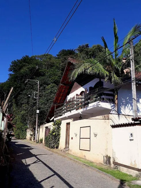 Foto 1 de Casa com 4 Quartos à venda, 209m² em Sao Pedro da Serra, Nova Friburgo