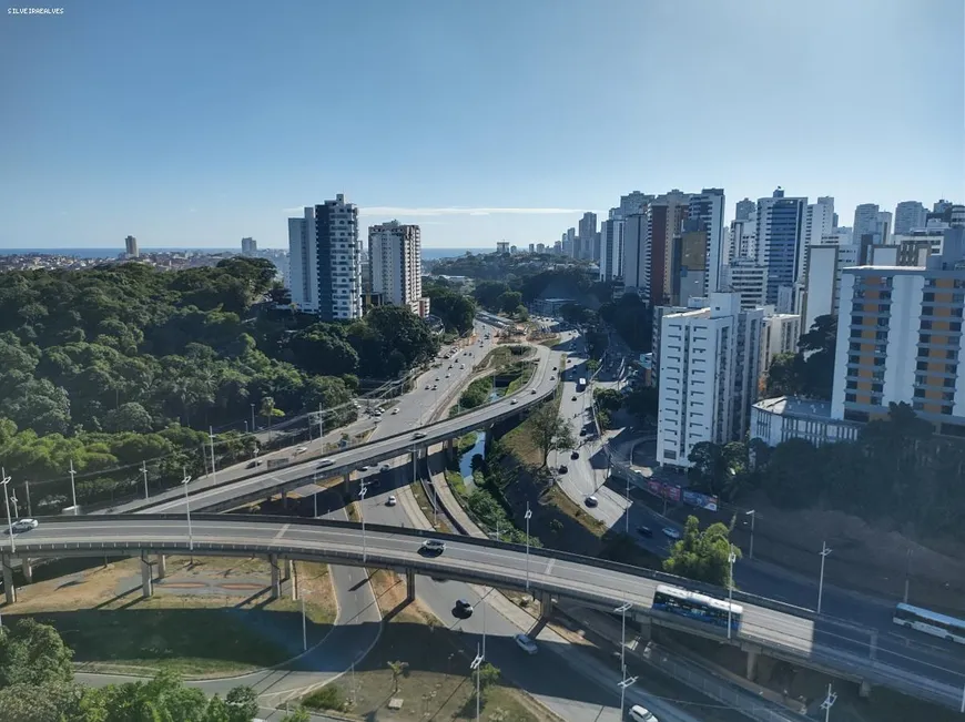 Foto 1 de Apartamento com 4 Quartos à venda, 135m² em Pituba, Salvador