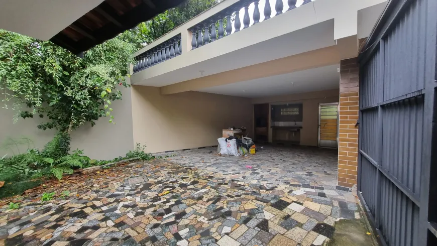 Foto 1 de Sobrado com 3 Quartos para venda ou aluguel, 160m² em Vila Ema, Ribeirão Pires