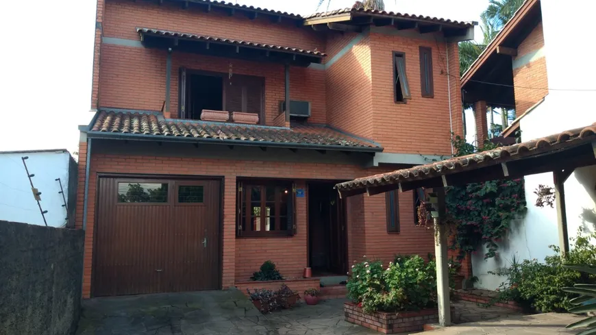 Foto 1 de Casa com 3 Quartos à venda, 180m² em Centro, Esteio