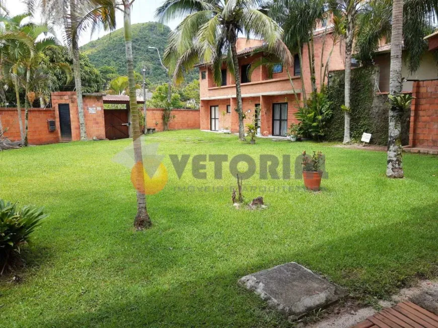 Foto 1 de Sobrado com 2 Quartos para venda ou aluguel, 72m² em Martim de Sa, Caraguatatuba