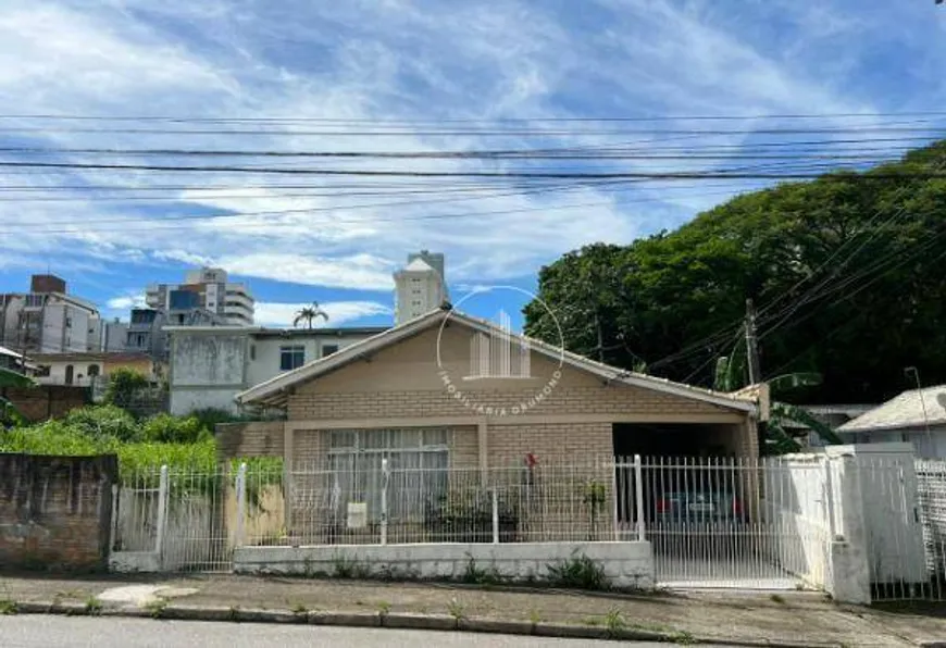 Foto 1 de Casa com 3 Quartos à venda, 200m² em Estreito, Florianópolis