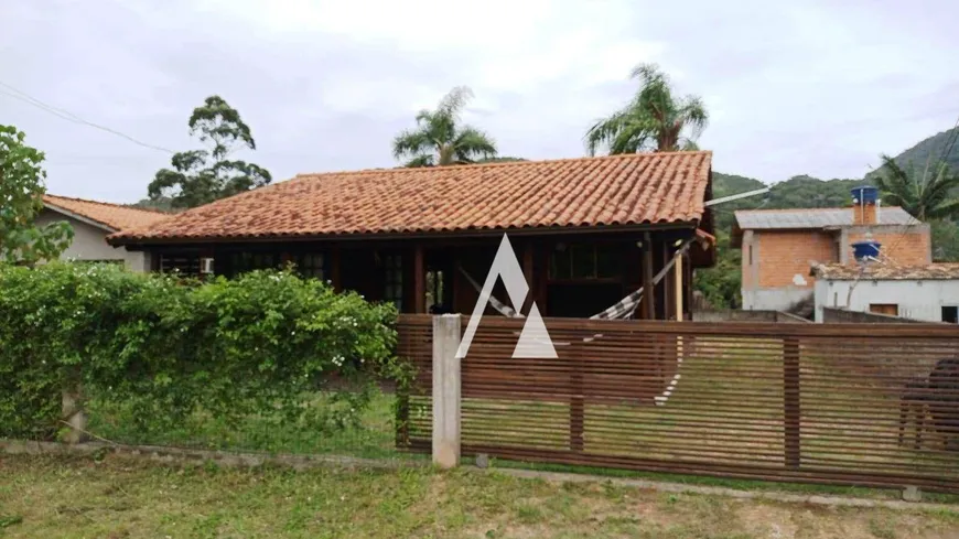 Foto 1 de Casa com 2 Quartos à venda, 110m² em Encantada, Garopaba