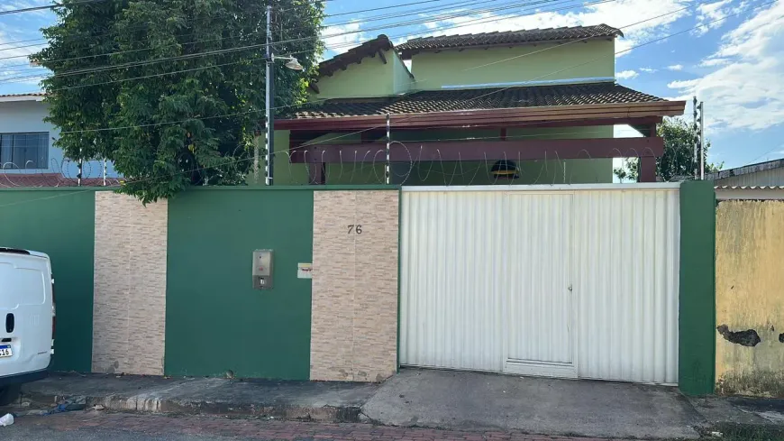 Foto 1 de Casa com 3 Quartos à venda, 145m² em Conjunto Tucuma, Rio Branco