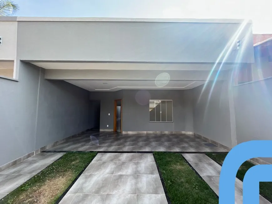 Foto 1 de Casa com 3 Quartos à venda, 210m² em Jardim Atlântico, Goiânia