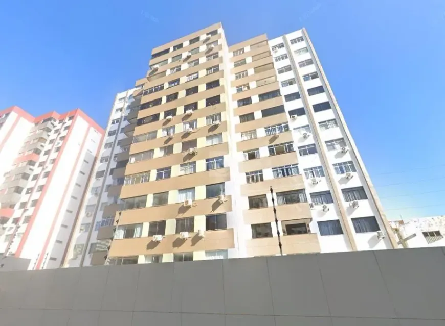 Foto 1 de Apartamento com 3 Quartos à venda, 120m² em Treze de Julho, Aracaju