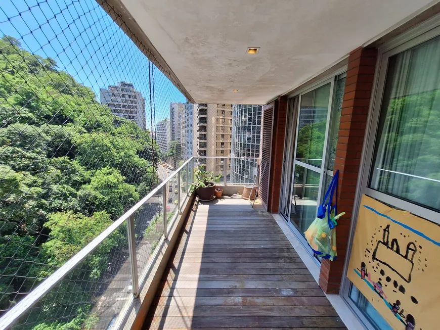 Foto 1 de Apartamento com 2 Quartos à venda, 113m² em Lagoa, Rio de Janeiro