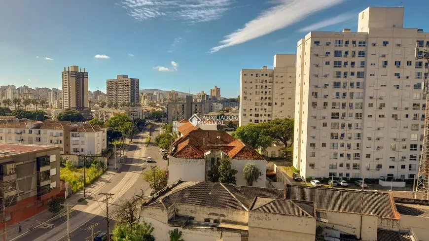 Foto 1 de Apartamento com 2 Quartos à venda, 60m² em Santana, Porto Alegre