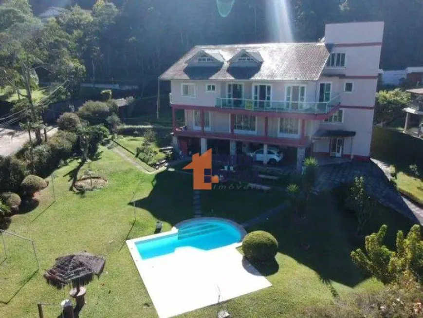 Foto 1 de Casa de Condomínio com 9 Quartos à venda, 1570m² em Granja Comary, Teresópolis