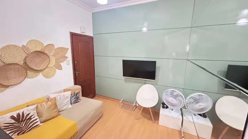 Foto 1 de Apartamento com 1 Quarto para alugar, 45m² em Copacabana, Rio de Janeiro