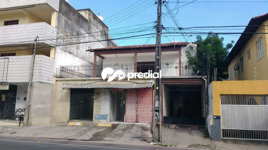 Foto 1 de Casa com 2 Quartos à venda, 150m² em Montese, Fortaleza