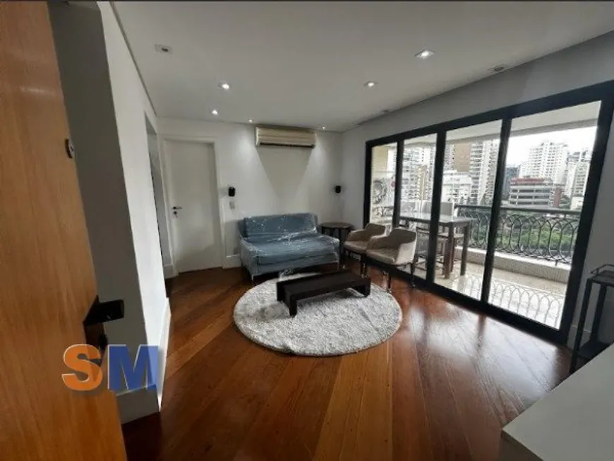 Foto 1 de Apartamento com 3 Quartos para venda ou aluguel, 120m² em Moema, São Paulo