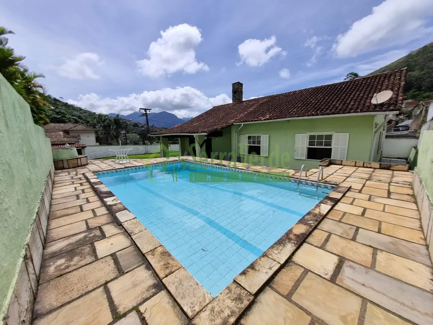 Foto 1 de Casa com 4 Quartos à venda, 720m² em Retiro, Petrópolis