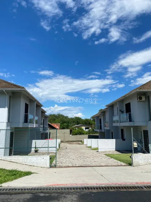 Foto 1 de Casa com 2 Quartos à venda, 68m² em Vila Floresta, Criciúma