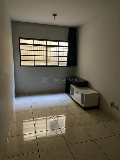 Foto 1 de Apartamento com 2 Quartos à venda, 55m² em Zona 07, Maringá