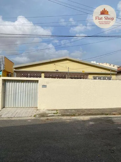 Foto 1 de Casa com 3 Quartos à venda, 308m² em Fátima, Fortaleza