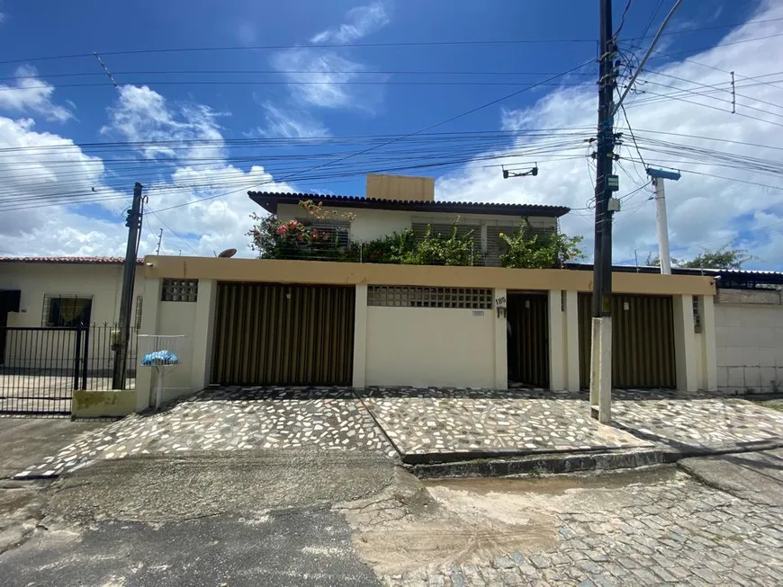 Foto 1 de Casa com 5 Quartos à venda, 314m² em Cajueiro, Recife