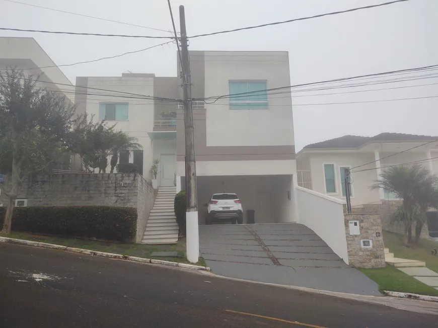 Foto 1 de Casa de Condomínio com 4 Quartos à venda, 270m² em São Pedro, Juiz de Fora