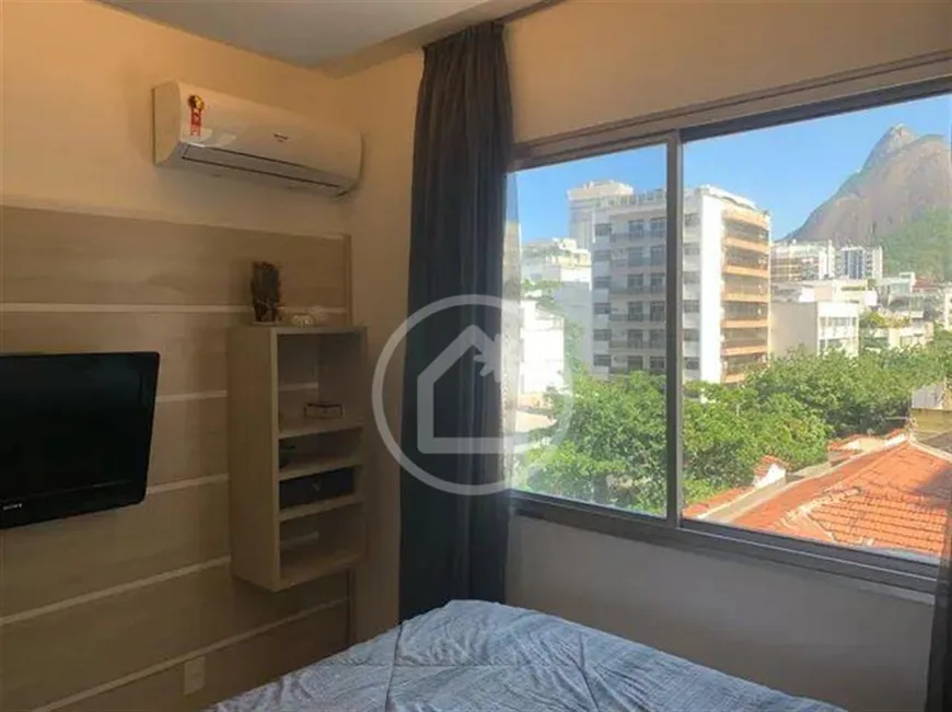 Foto 1 de Apartamento com 3 Quartos à venda, 90m² em Leblon, Rio de Janeiro