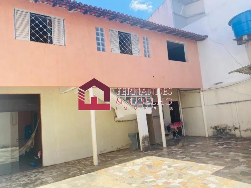 Foto 1 de Sobrado com 4 Quartos à venda, 200m² em Guara II, Brasília