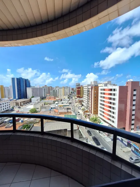 Foto 1 de Apartamento com 2 Quartos para alugar, 75m² em Ponta Verde, Maceió