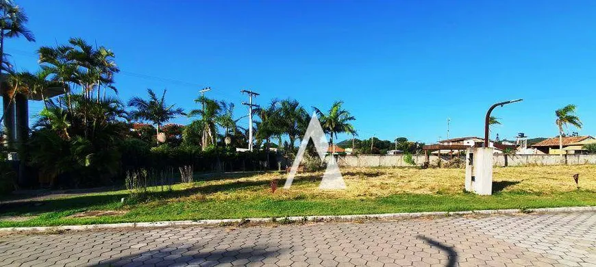 Foto 1 de Lote/Terreno à venda, 207m² em Praia do Rosa, Imbituba