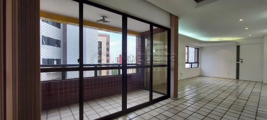 Foto 1 de Apartamento com 3 Quartos à venda, 159m² em Tamarineira, Recife