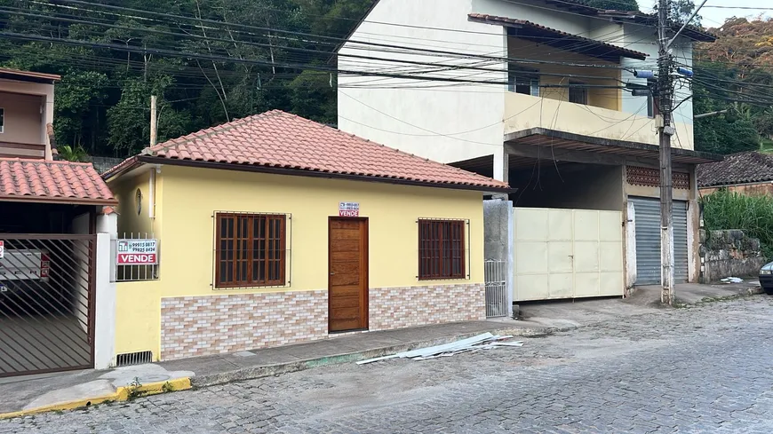 Foto 1 de Casa com 3 Quartos à venda, 105m² em Centro, Santa Maria Madalena