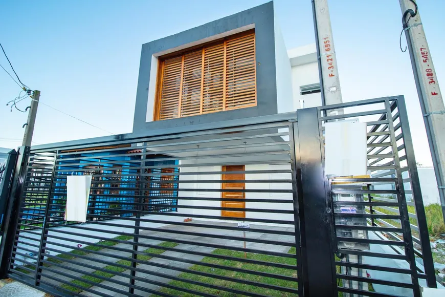 Foto 1 de Casa com 3 Quartos à venda, 145m² em Hípica, Porto Alegre